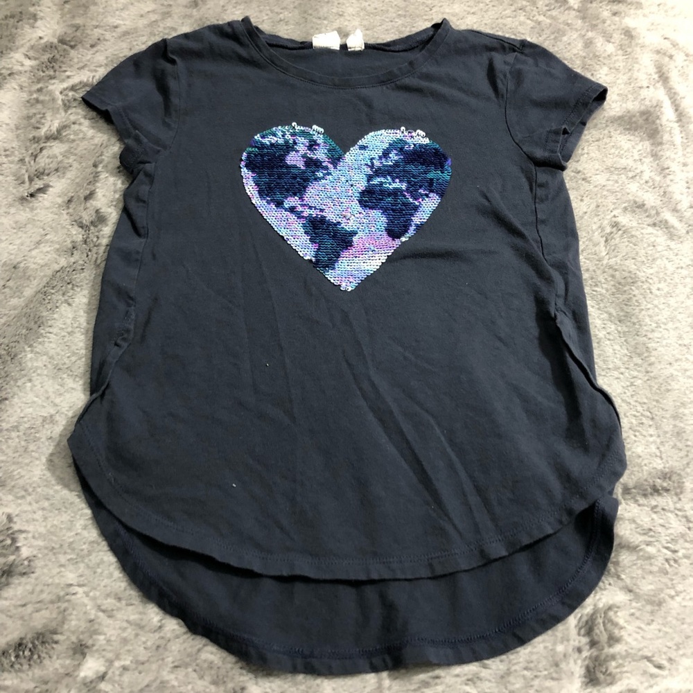 5/$25 • Gap Kids • Heart Sequin Tee